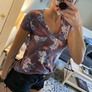 Floral short sleeve tops.